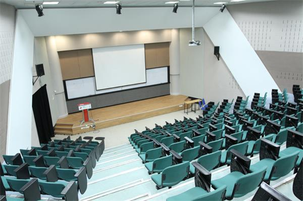 马来西亚英迪大学实验室揭秘：科研设备与资源全景大盘点